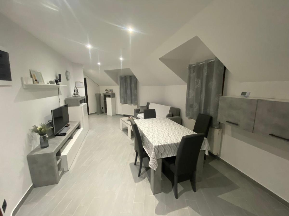 Apartman Galerija Ogulin Luaran gambar