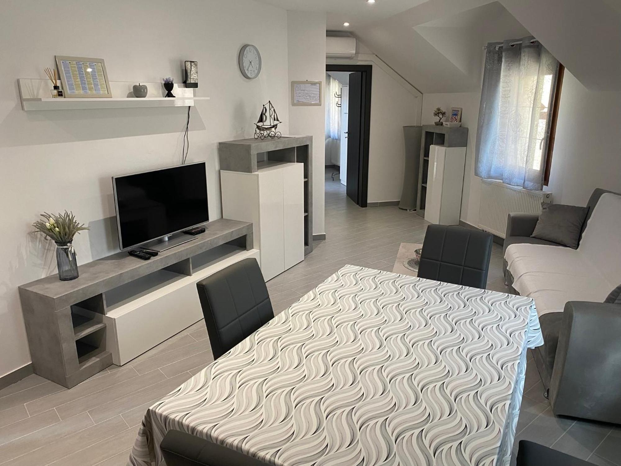 Apartman Galerija Ogulin Luaran gambar