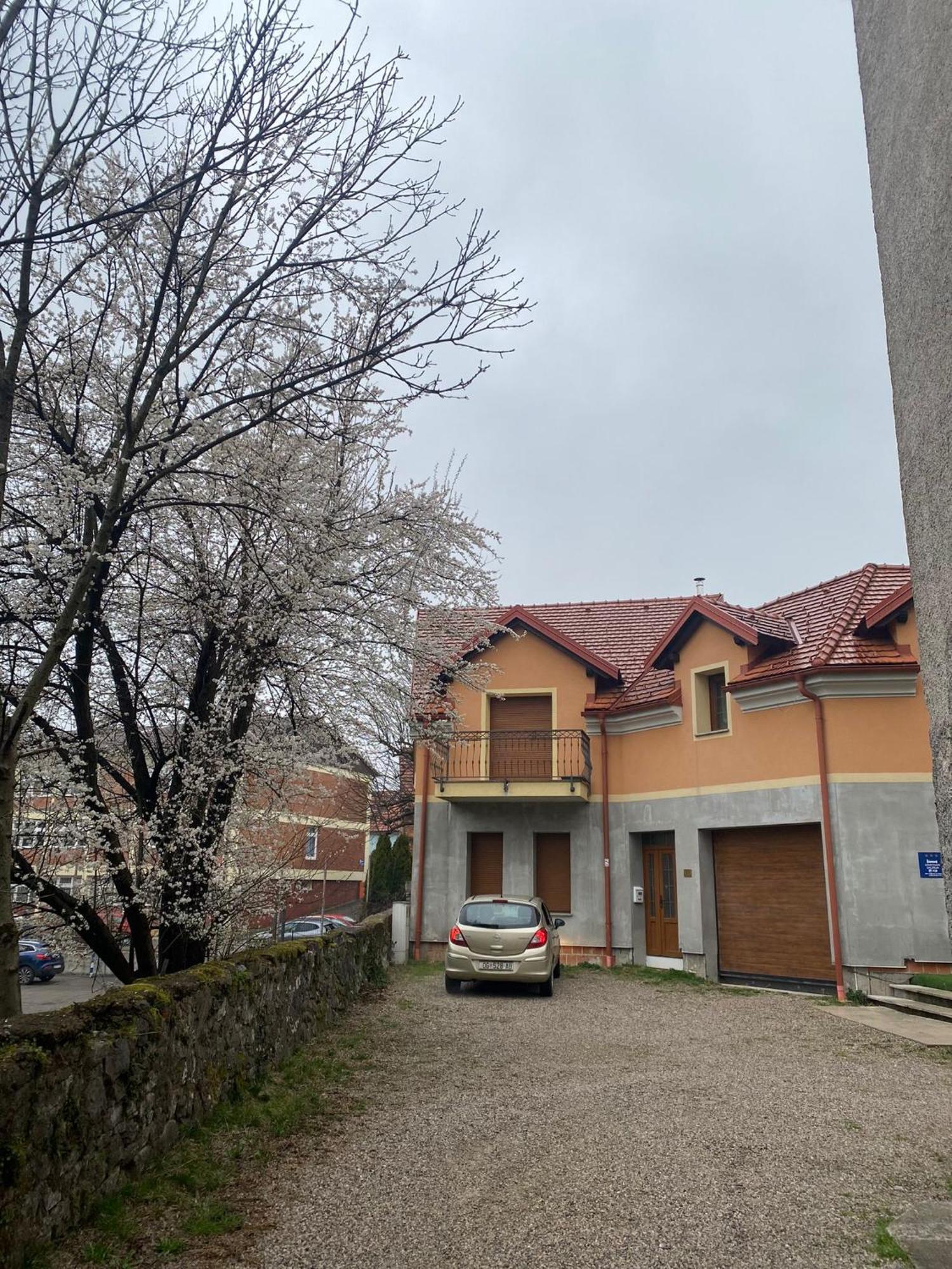 Apartman Galerija Ogulin Luaran gambar